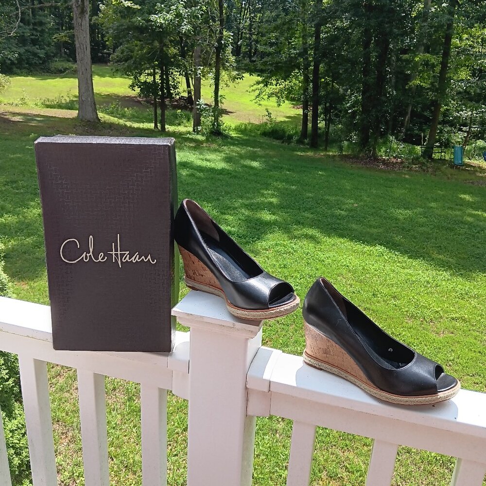 New !!! Cole Haan Women's Wedge shoes